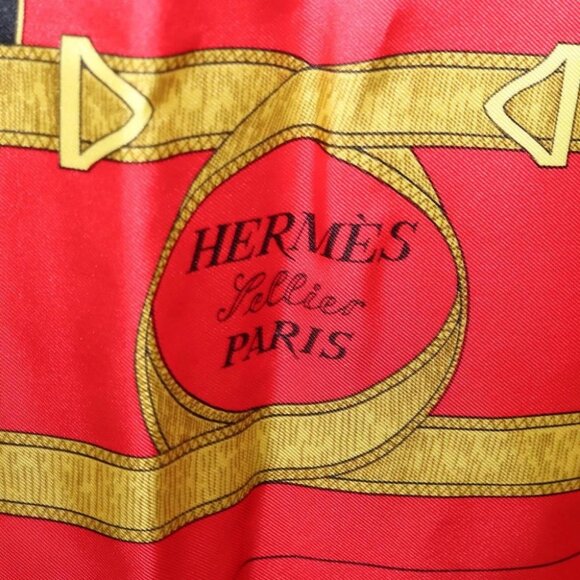 HERMES Carre 90 Scarf ""Eperon dor"" Silk Red Auth - Picture 9 of 10